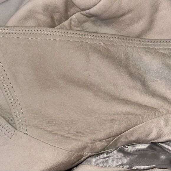 Max Mara Jacket Women’s Matte Off White Leather Jacket Size 14 So soft. - Picture 4 of 12